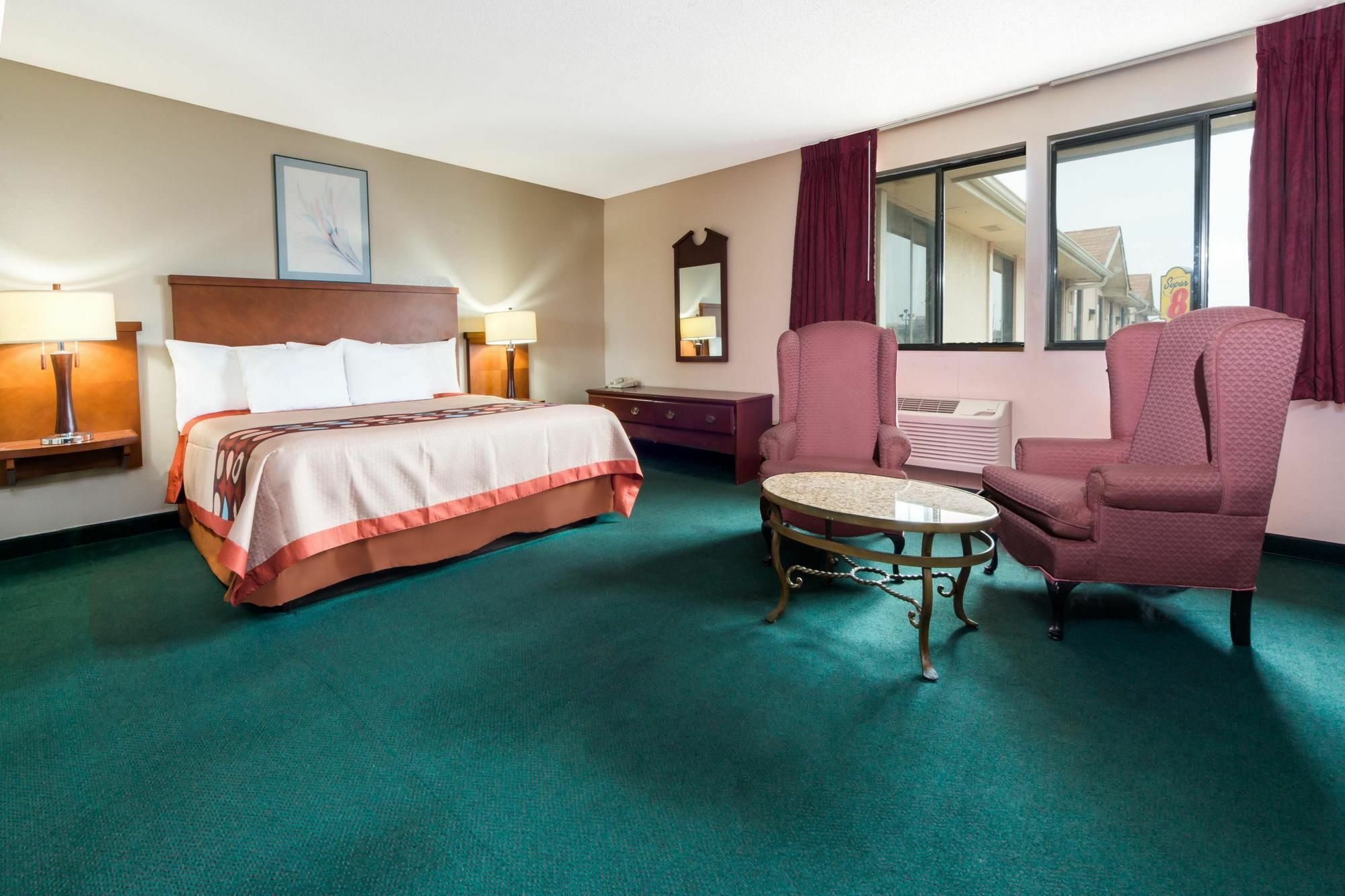 Super 8 By Wyndham Bridgeton/Arpt/St Louis Area Hotel Exterior photo