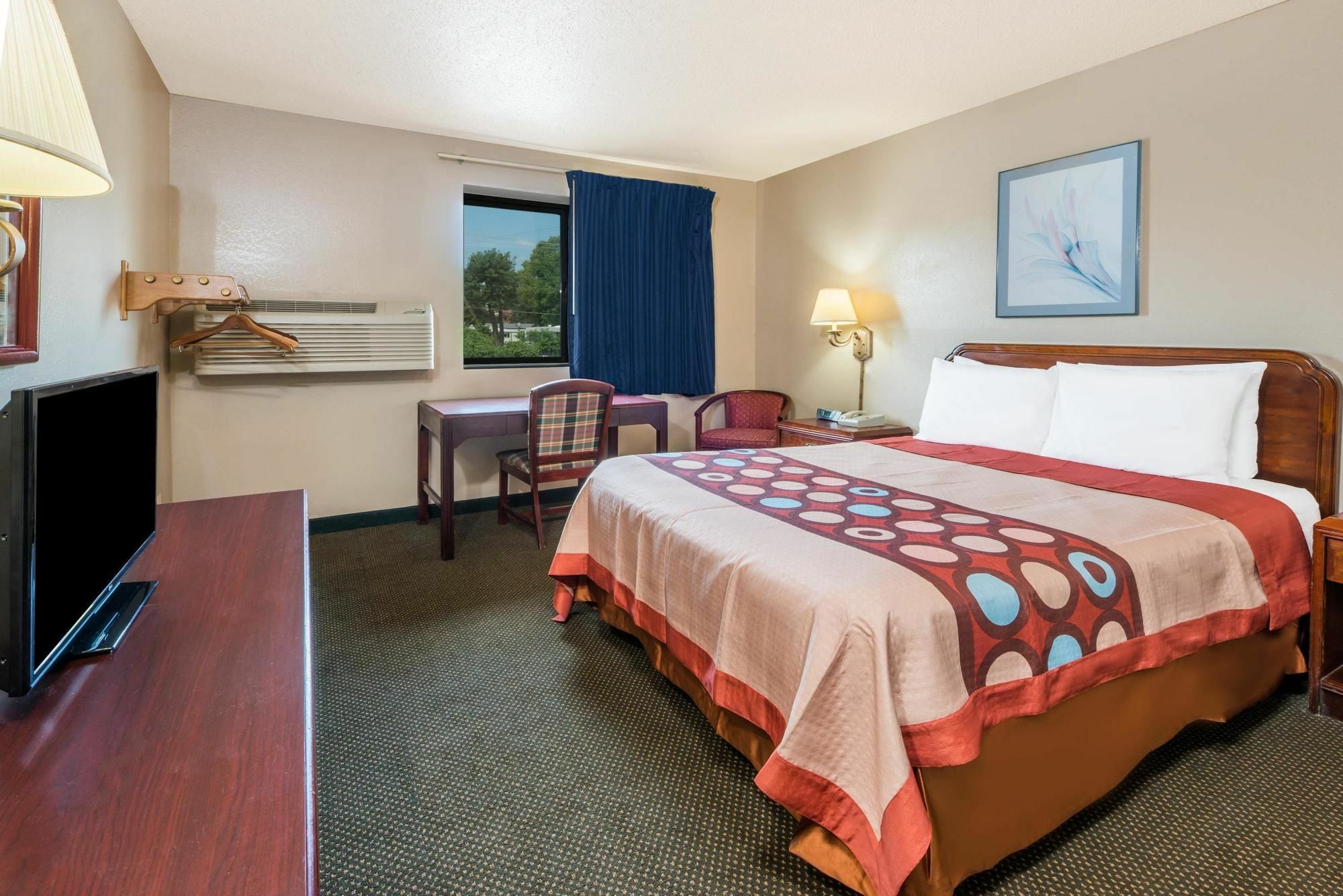 Super 8 By Wyndham Bridgeton/Arpt/St Louis Area Hotel Exterior photo